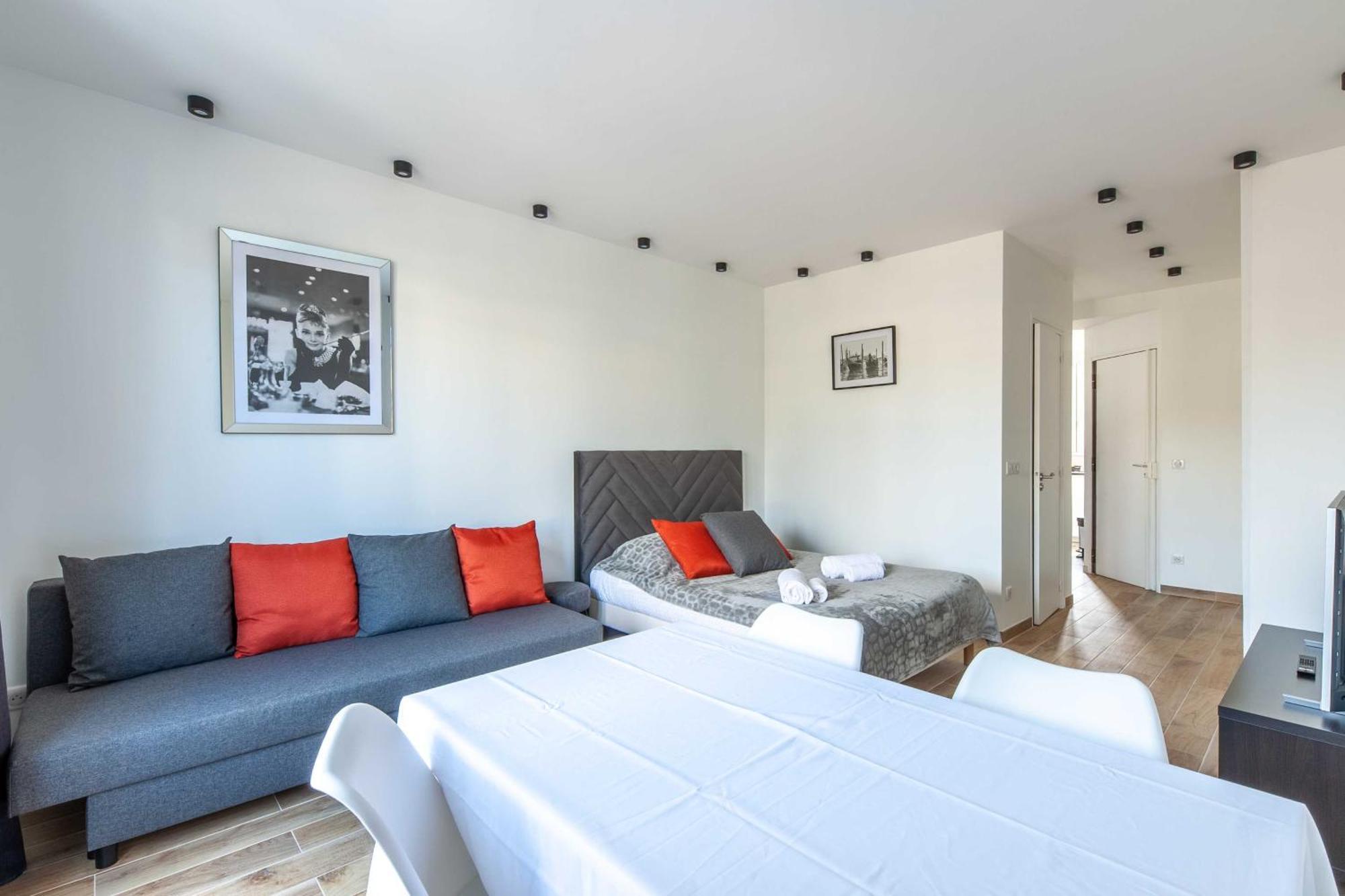 Studio Sleeps 4 With Terrace, 500M Place Morny Ντοβίλ Εξωτερικό φωτογραφία